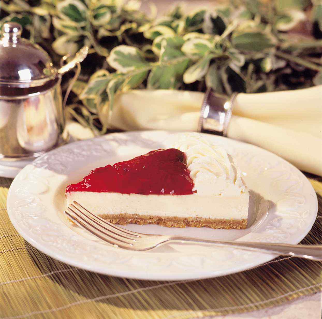 Strawberry Cheesecake Pre-Packed (12 Slices)