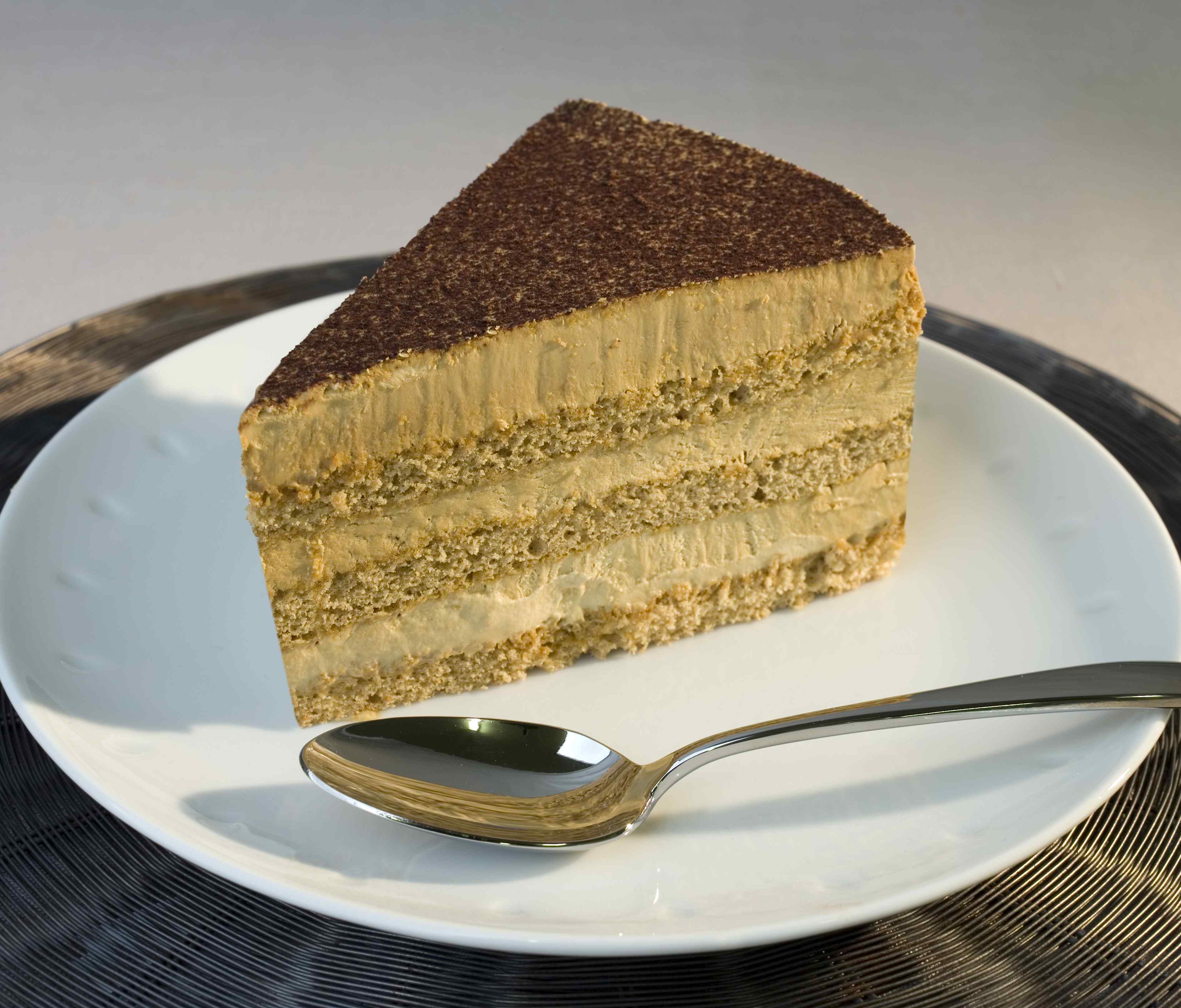 Tiramisu Cake  (14 portion)